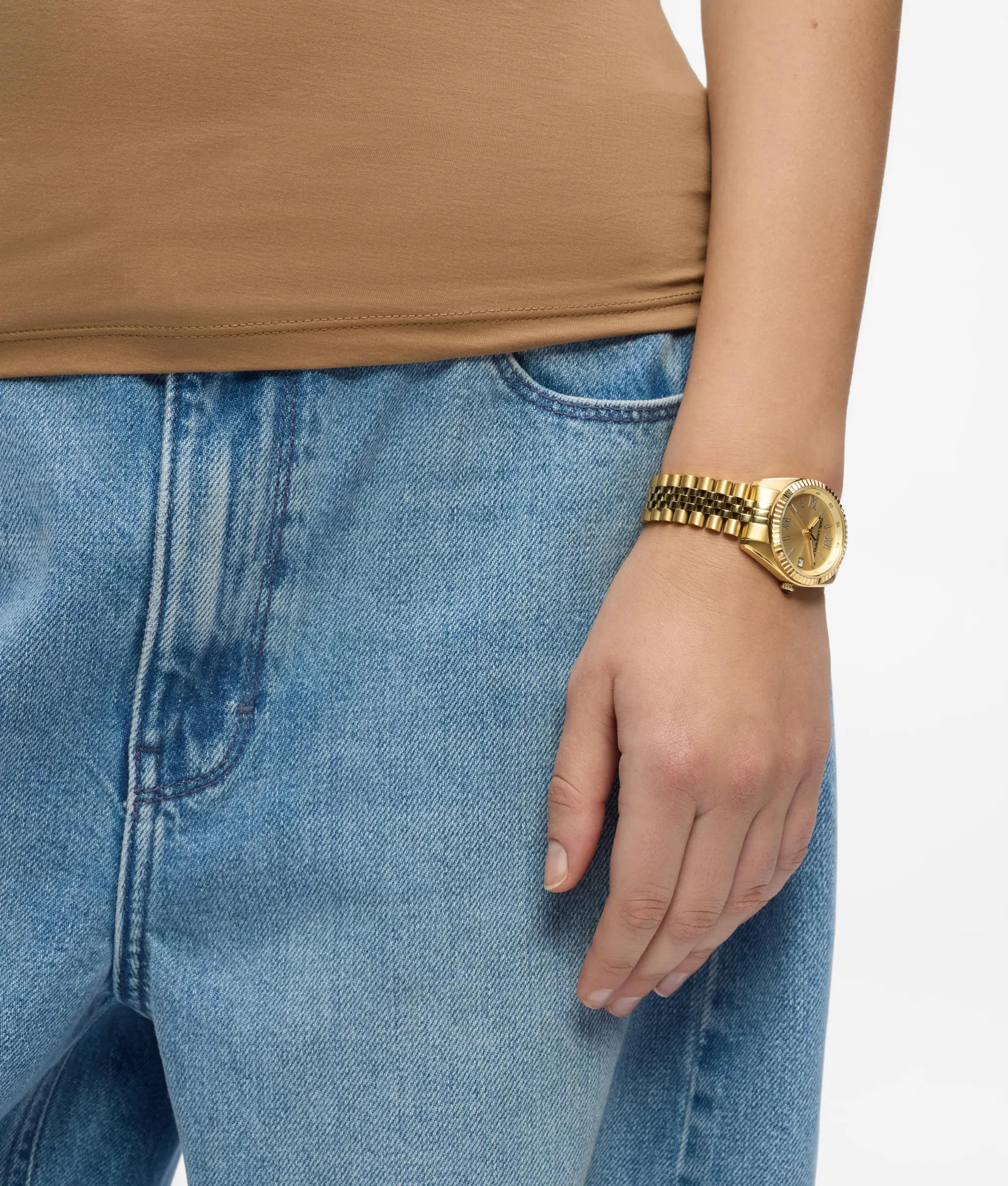 Set van een rond logo horloge en een armband met hartbedel
