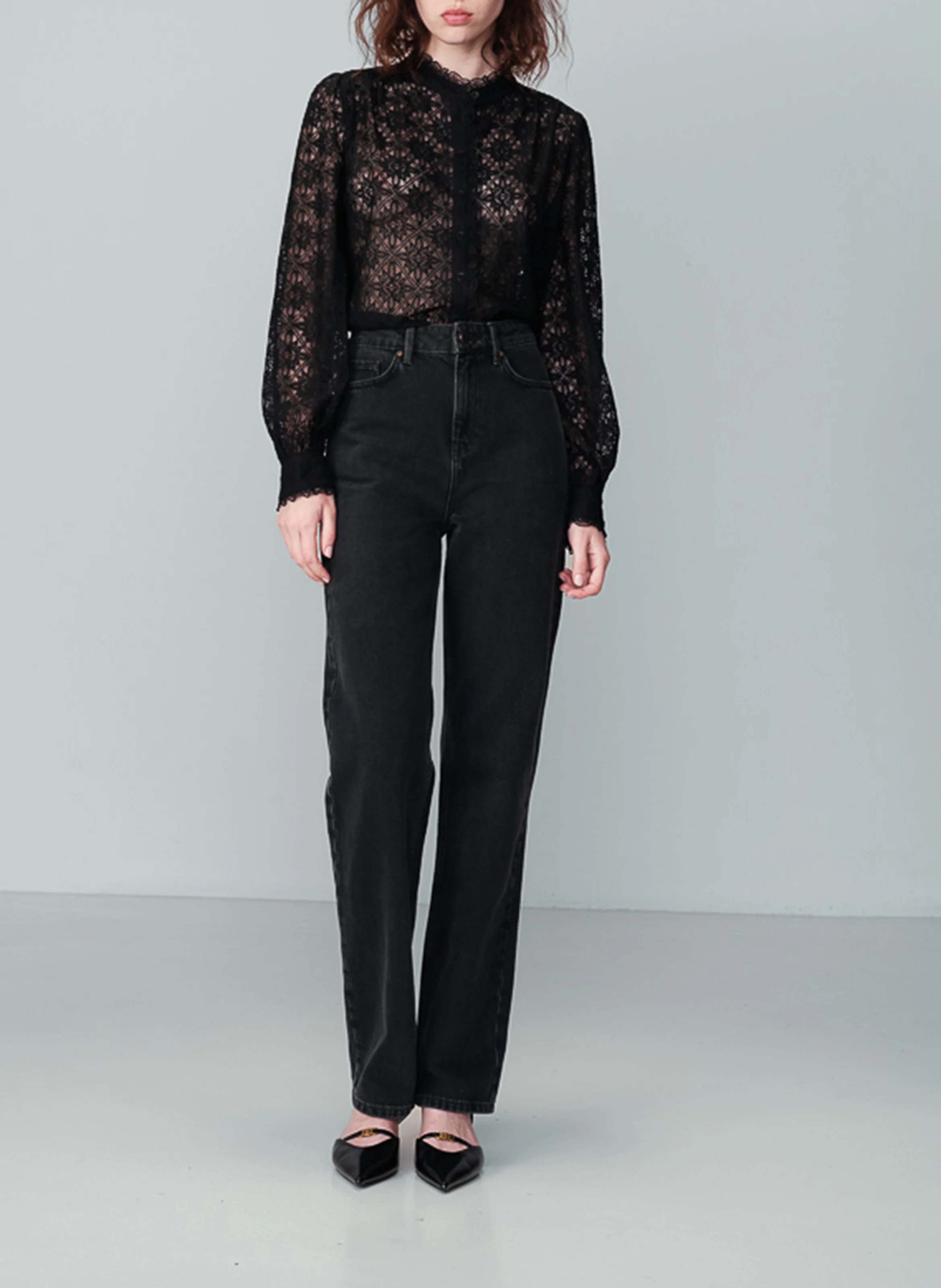 NORA - Blouse droite en dentelle | Noir