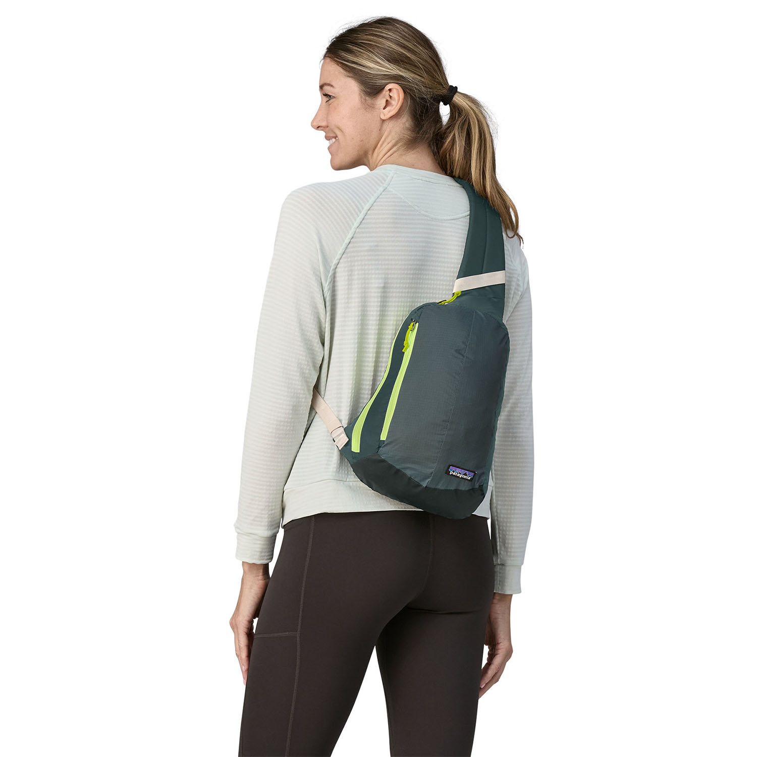 Patagonia Ultralight Black Hole Sling nouveau green