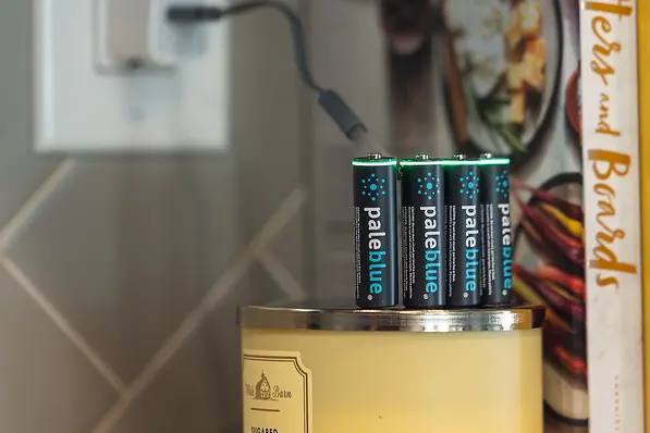 Pale Blue Li-ion Rechargeable AA Battery