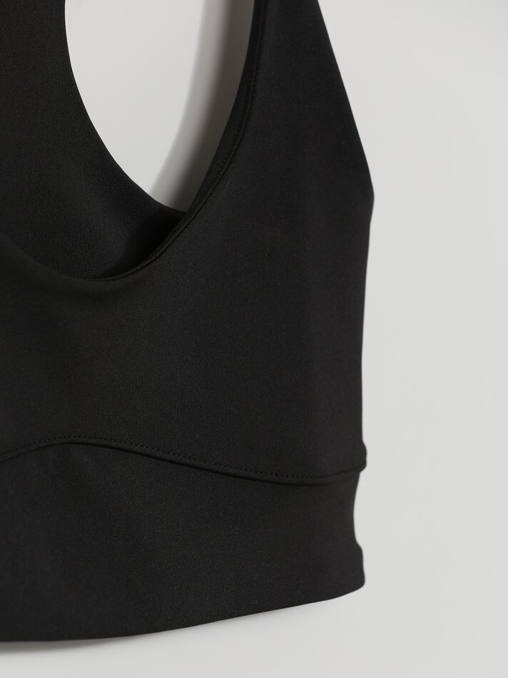 Conjunto com 2 tops esportivos - Preto