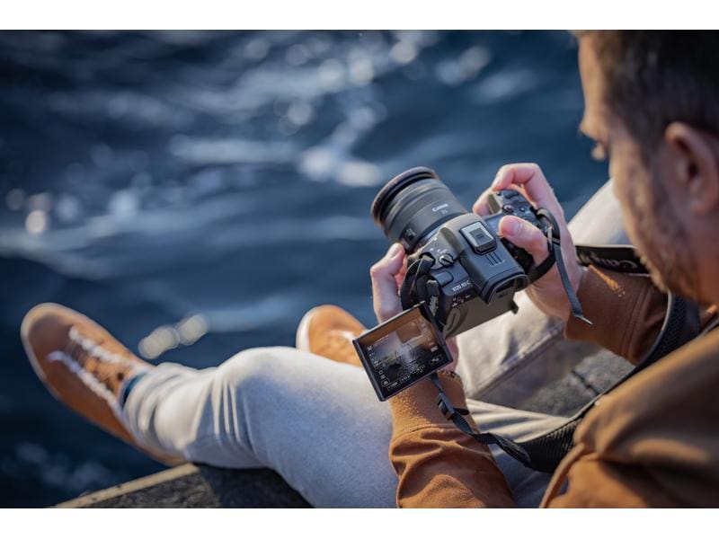 Canon Fotokamera EOS R5 C AV PRO CFexpress SE 512 GB Professionelle Systemkamera für Fotografen und Videoproduzenten mit CFexpress Typ B Speicherkarte
