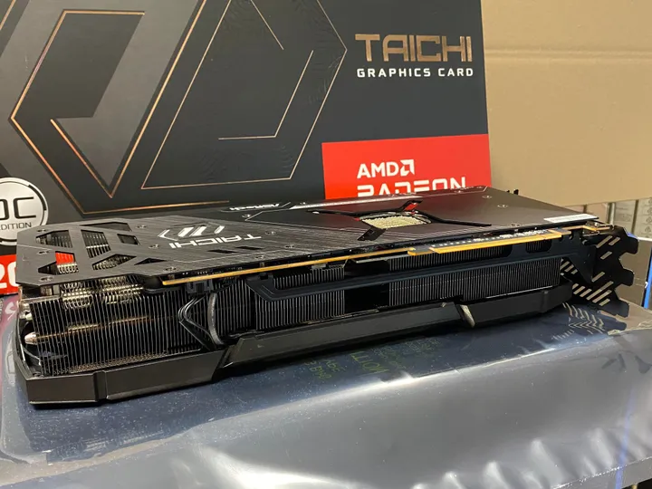 [OUTLET] - ASRock Radeon RX 7900 XT 20GB - grafikkort - Radeon RX 7900 XT - 20 GB GDDR6 - PCIe 4.0 x16 - HDMI, 3 x DisplayPort