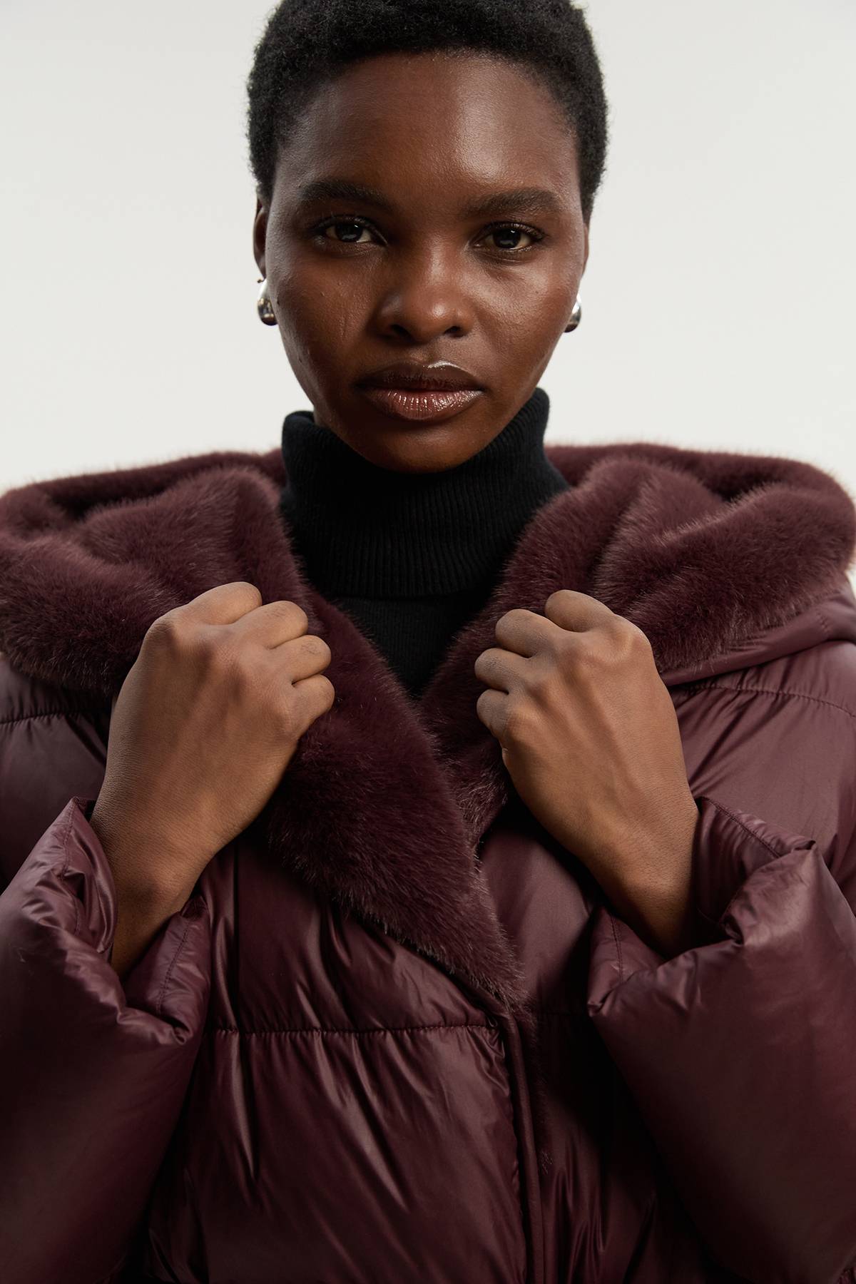 KarenMillen Manteau Midi Matelassé à Casynthétiqueche avec Ceinture et Doublure synthétique Premium