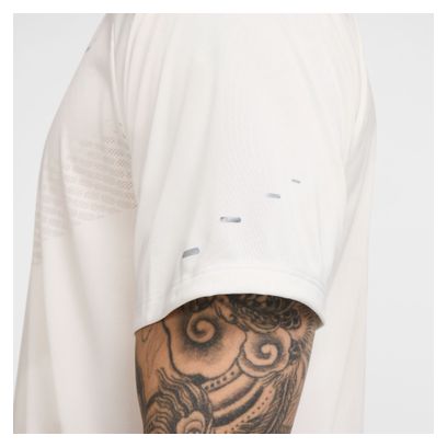 Maillot manches courtes Nike Stride Beige Homme