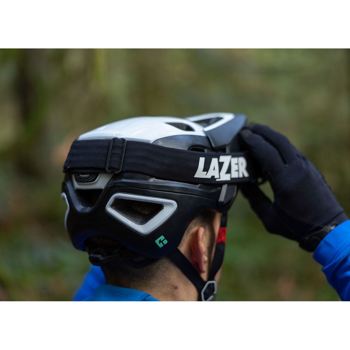 Lazer Jackal KinetiCore MTB Fietshelm Wit/Zwart