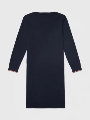 Vestido com decote canoa adaptável
