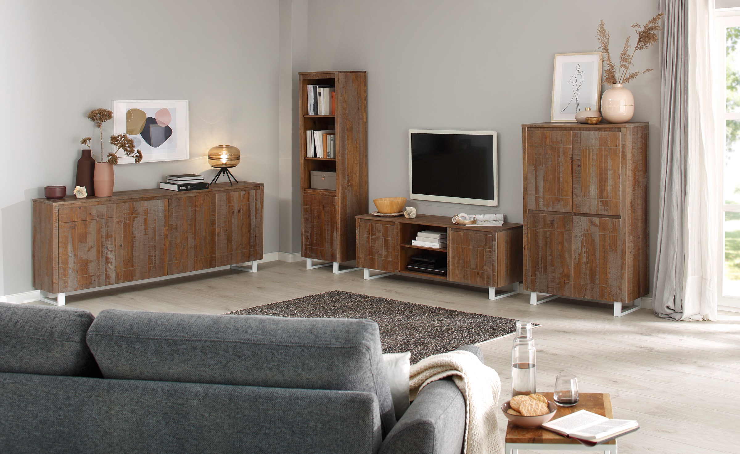 Home affaire Bücherregal »Lagos« aus schönem massivem Kiefernholz, grifflos, Breite 55 cm