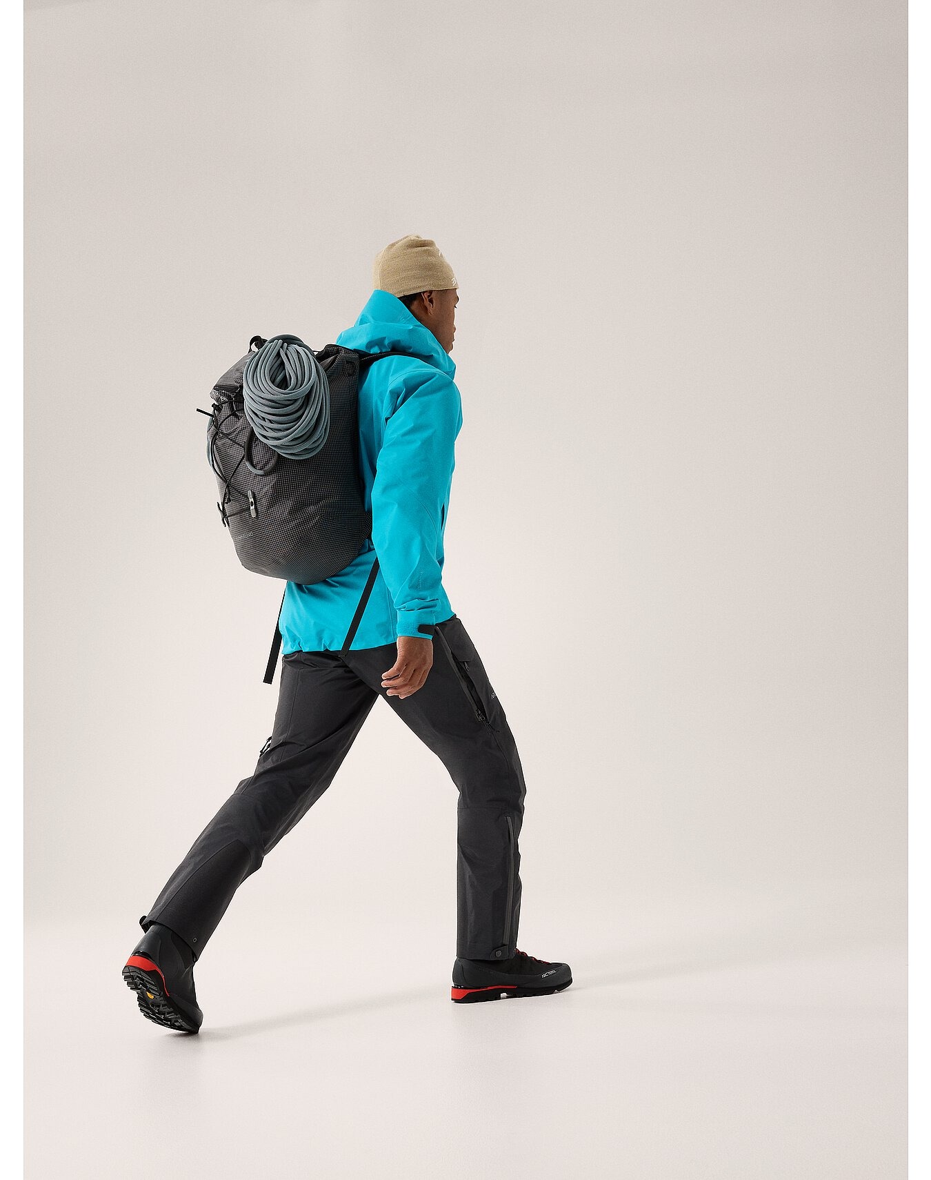 Alpha SV Bib Herre Black