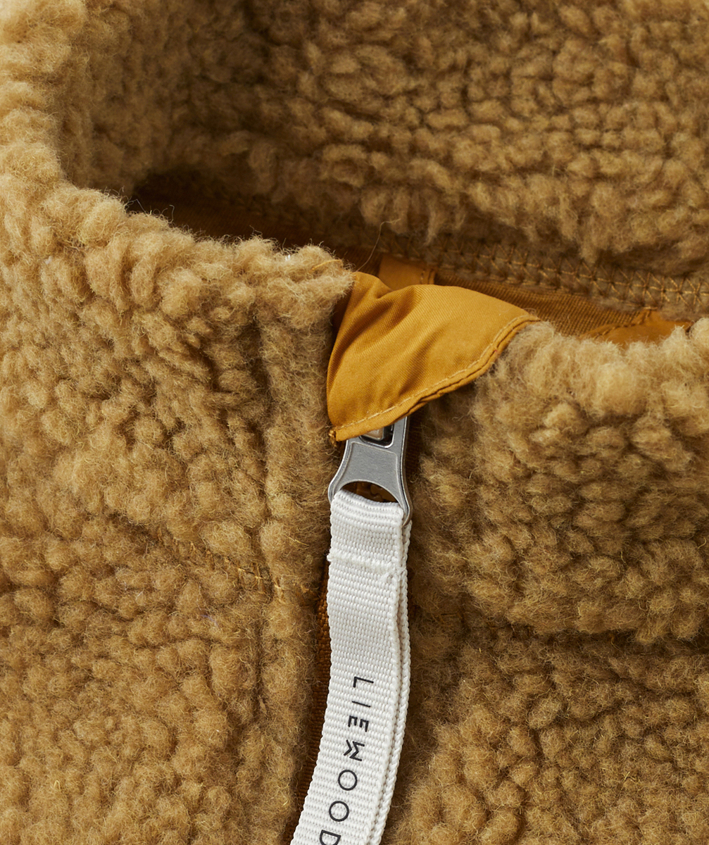 LIEWOODCACHE-COU EN SHERPA VILO CAMEL