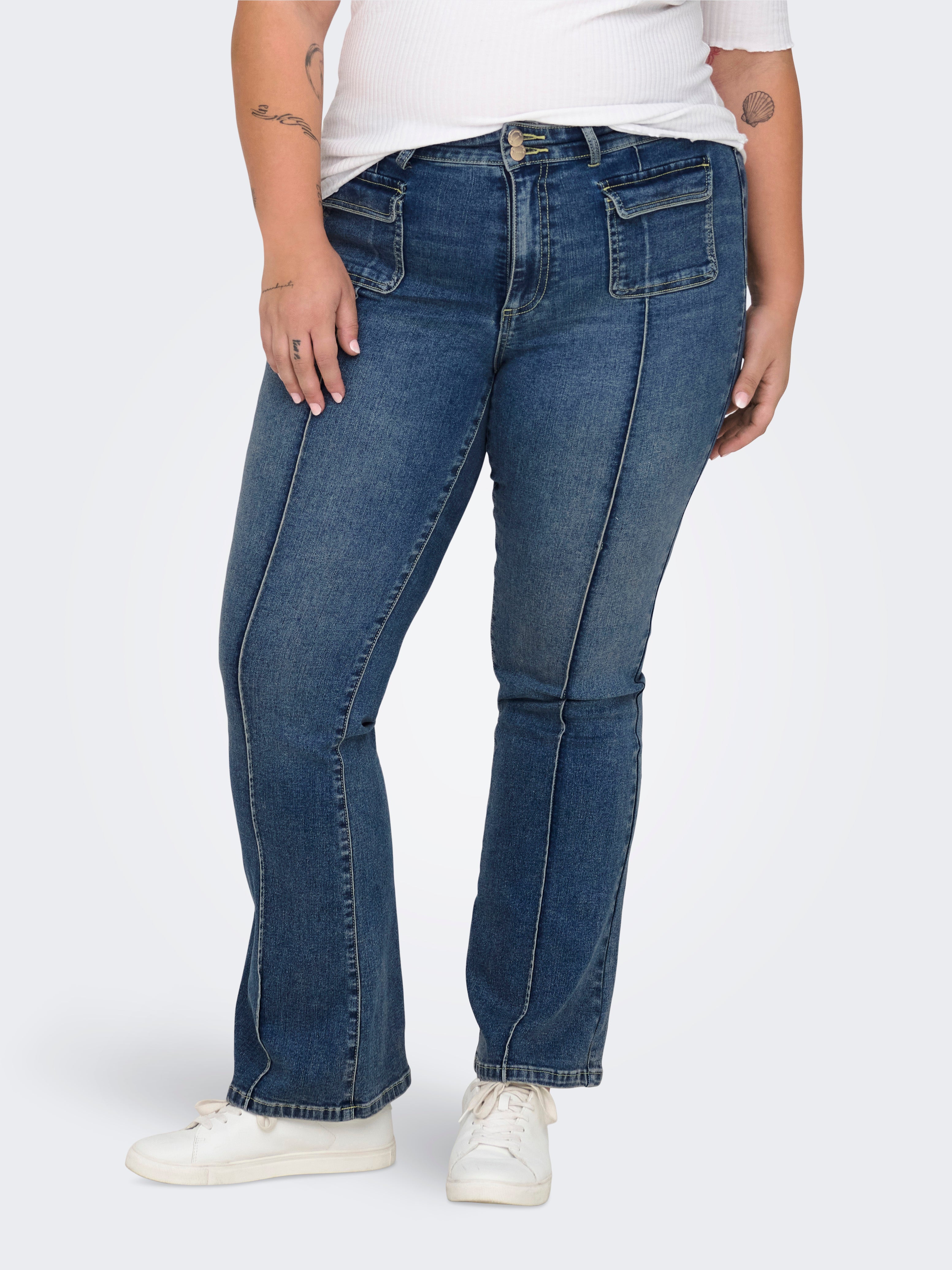 CARSALLY Mittlere Taille Ausgestellt Jeans Medium Blue Denim