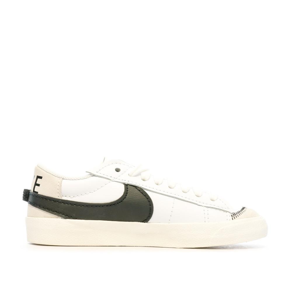 Nike Baskets Blanches/Noir Mixte Nike Blazer Low 77 Jumbo
