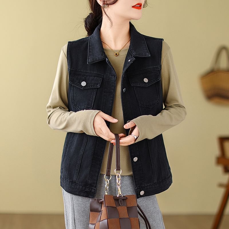 Frigga - Gewassen denim vest met knoopjes