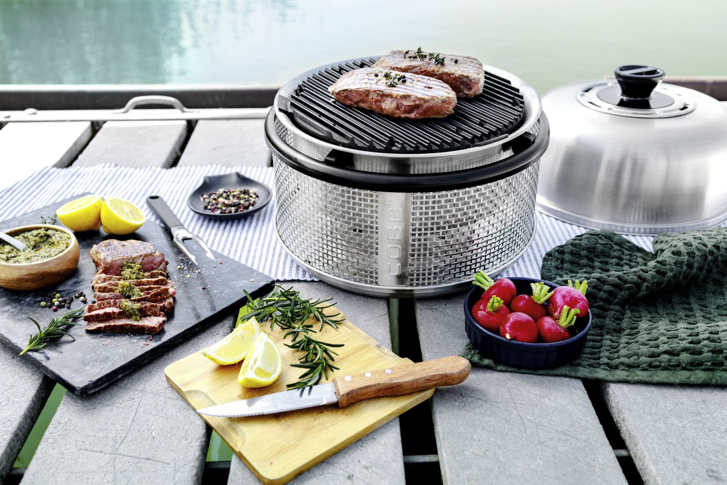 Cobb Air Deluxe Grill inkl. Griddle Grillplatte CO-418