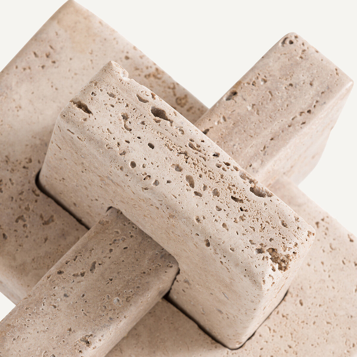 AM.PM<br>Colar de travertino, Trevi