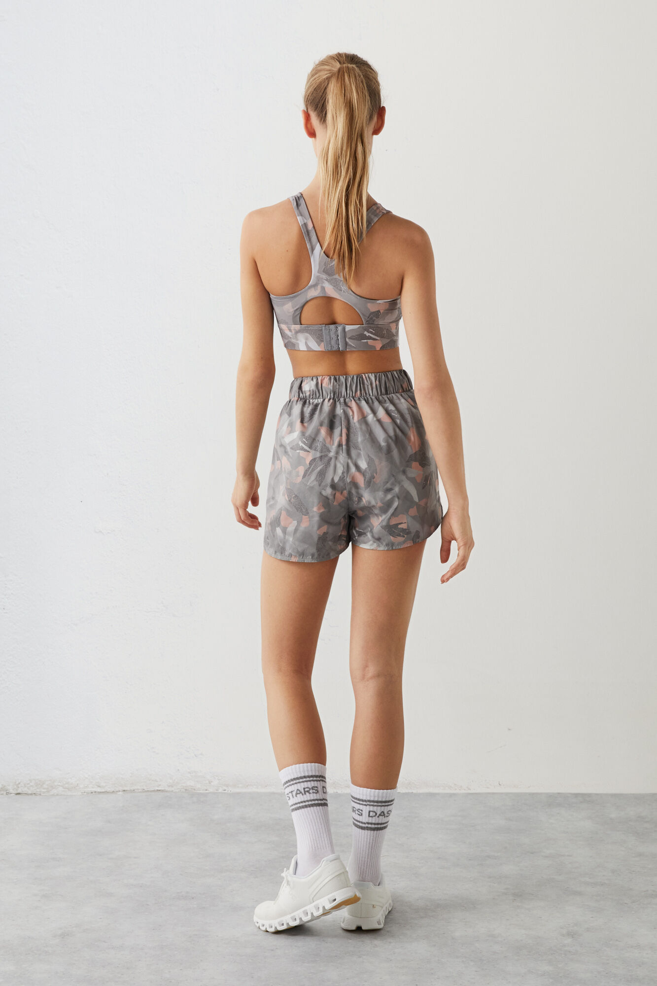 Sutiã Esportivo Floral 4D Stretch - Cinza