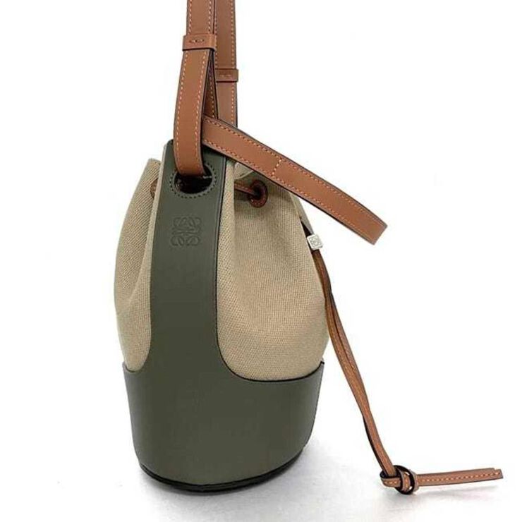 Loewe Vintage Loewe Shoulder Bag Beige