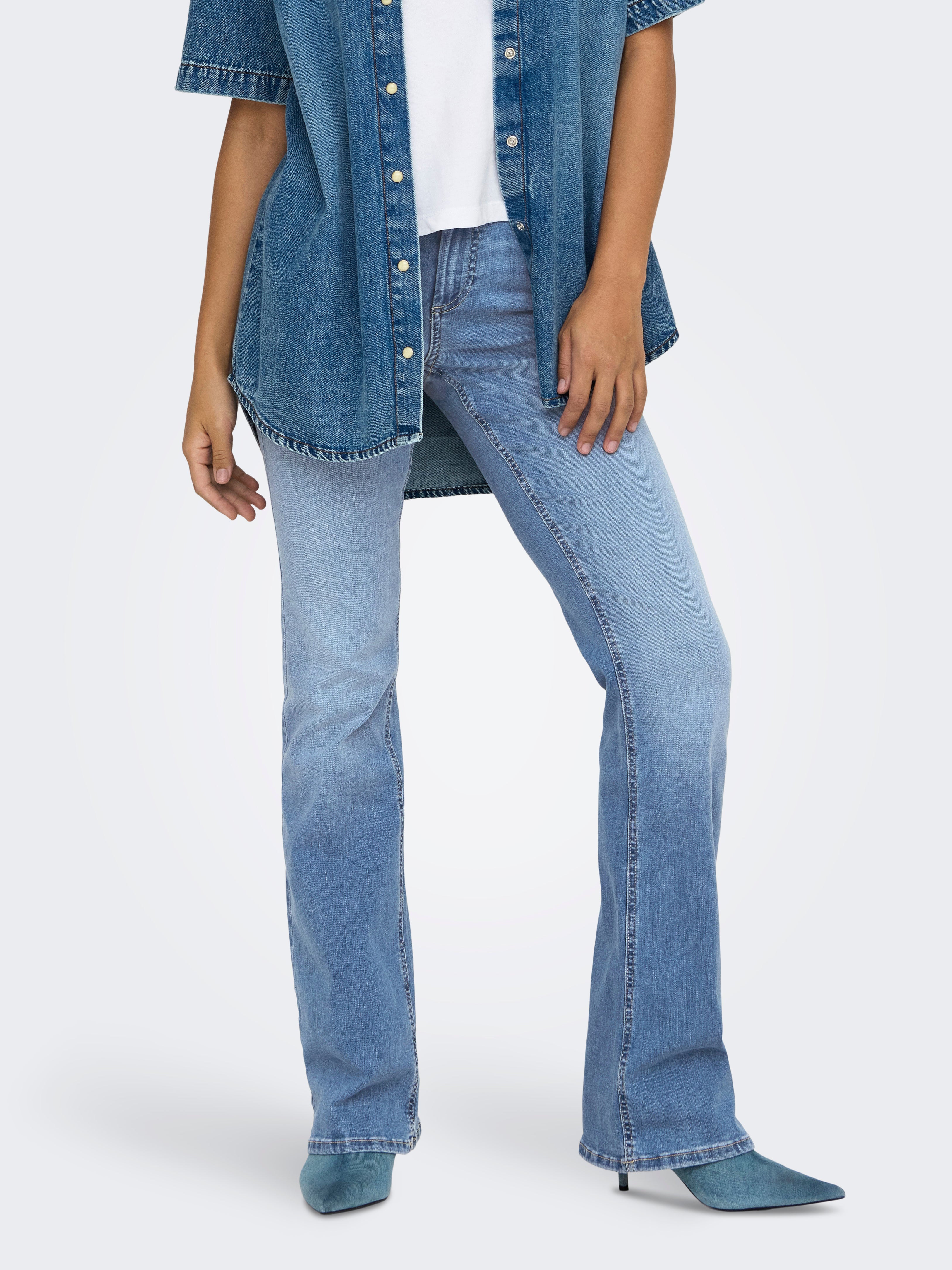 ONLBLUSH Mittlere Taille Ausgestellt Jeans Medium Blue Denim
