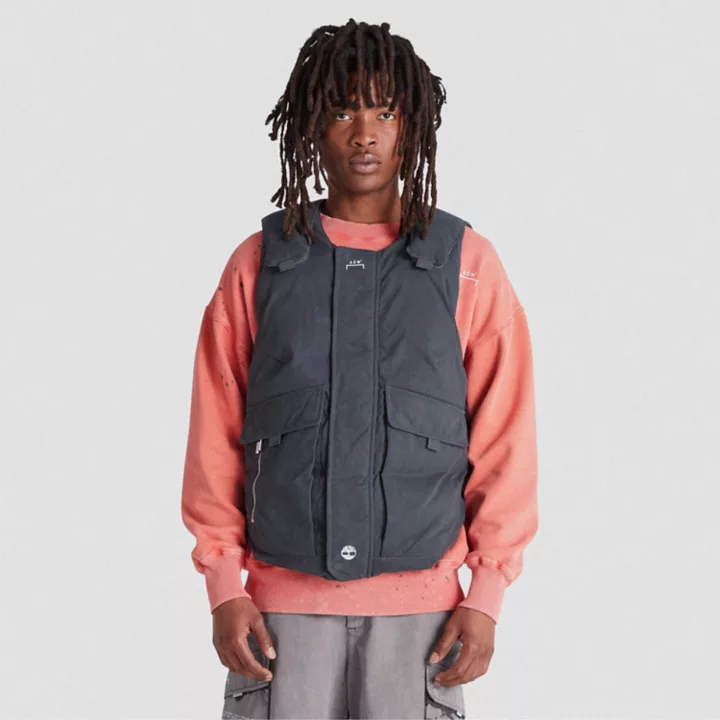 Colete isolante Timberland x A-COLD-WALL* Future73 unissex na cor cinza escuro.