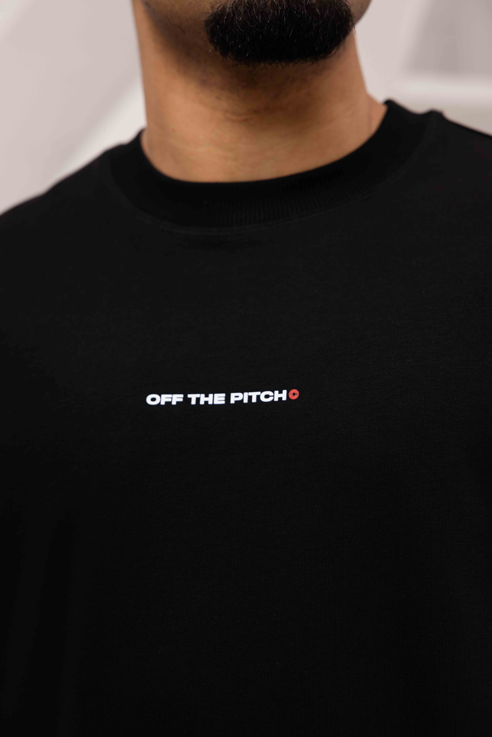 Off The Pitch Fragile World Loose Fit T-shirt Heren Zwart/Wit
