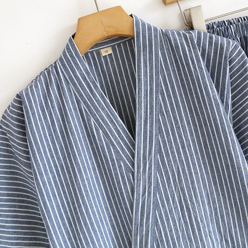 Finlies - Pyjamaset: gestreepte wikkeltop met korte mouwen + shorts