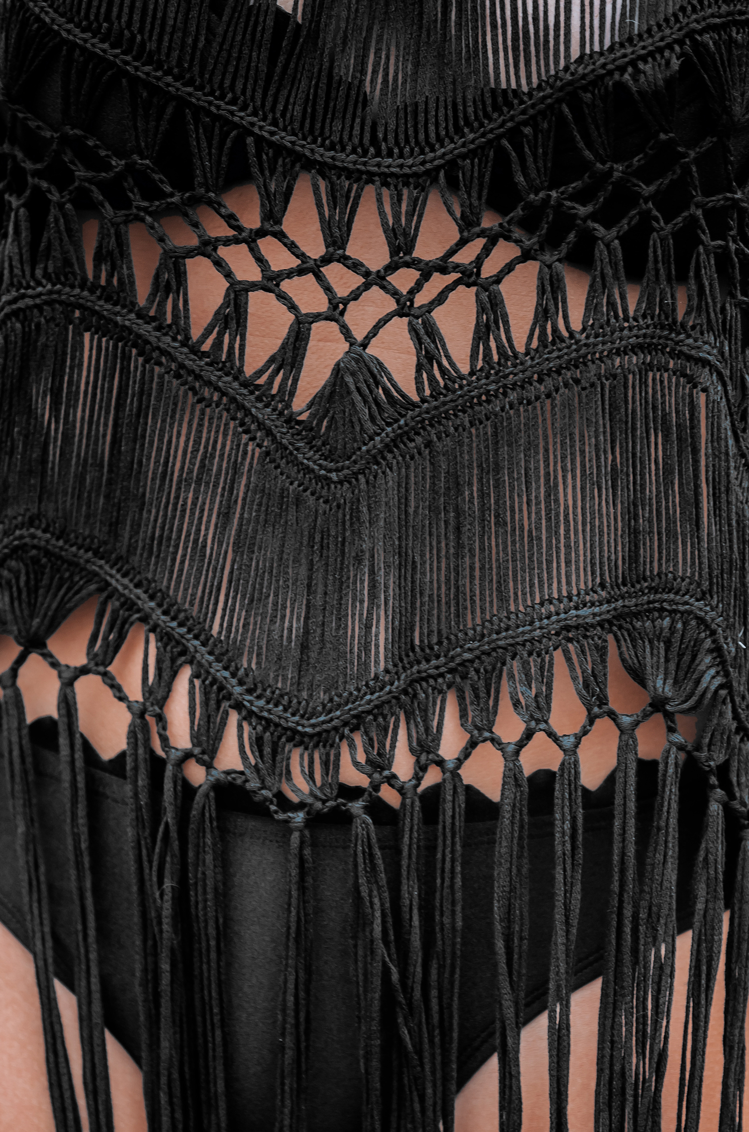 Robe cover up en crochet à franges noire