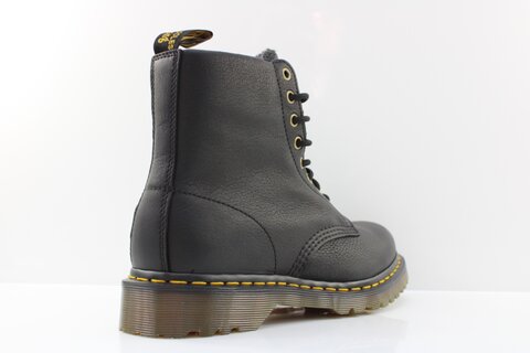 Dr. Martens Boots & Stiefel