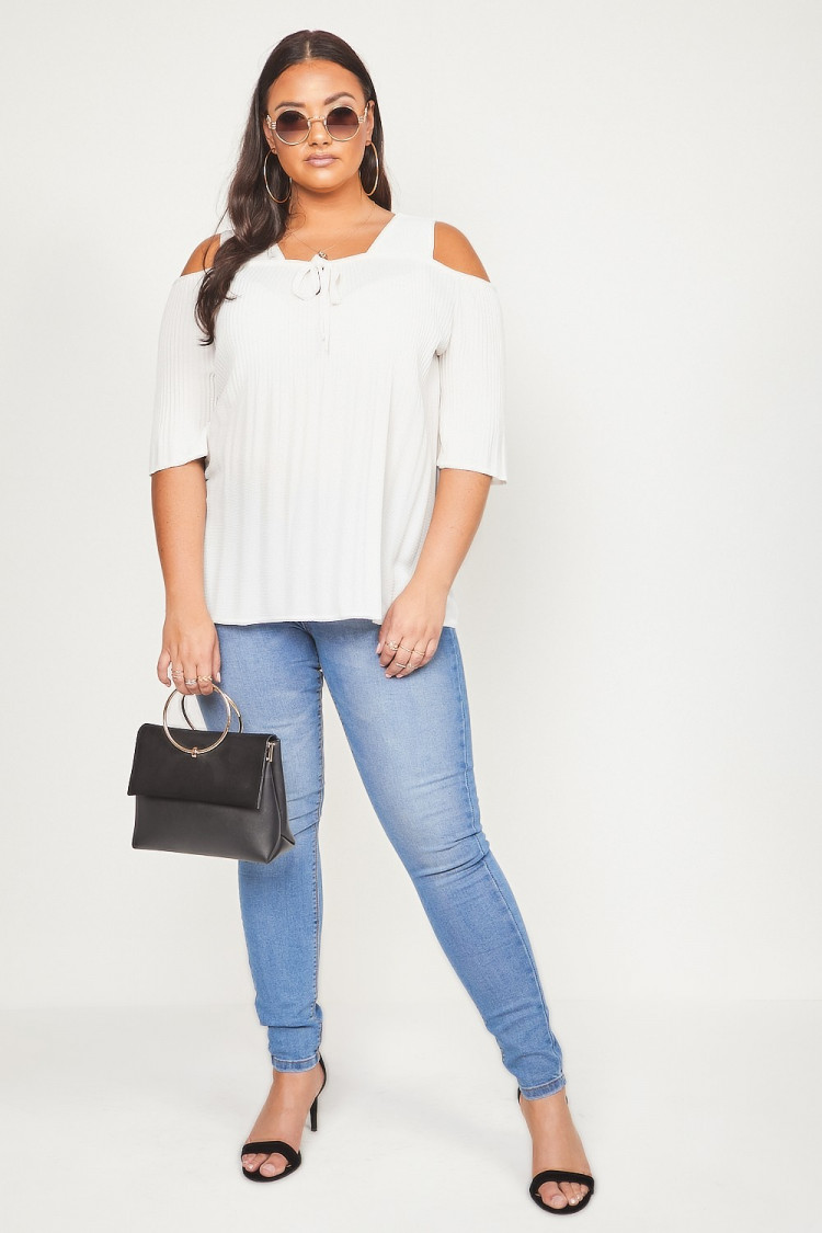 Blouse blanche épaules dénudées plissé