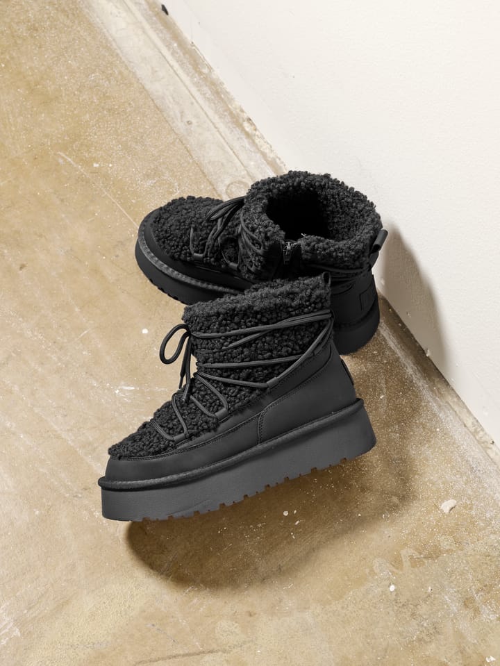 Trendy boots