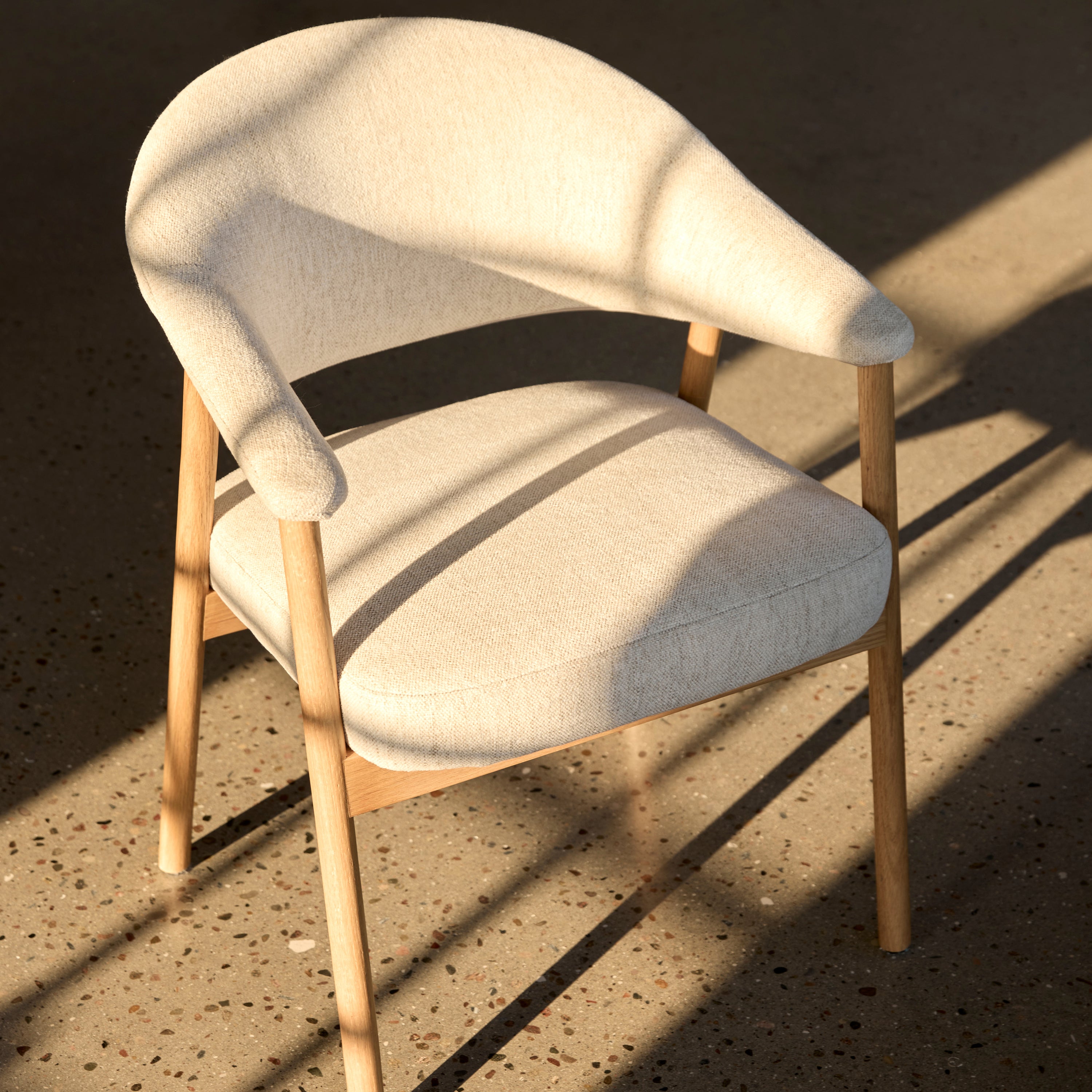 by fonQ Pucca Eetkamerstoel - Licht Eiken - Beige