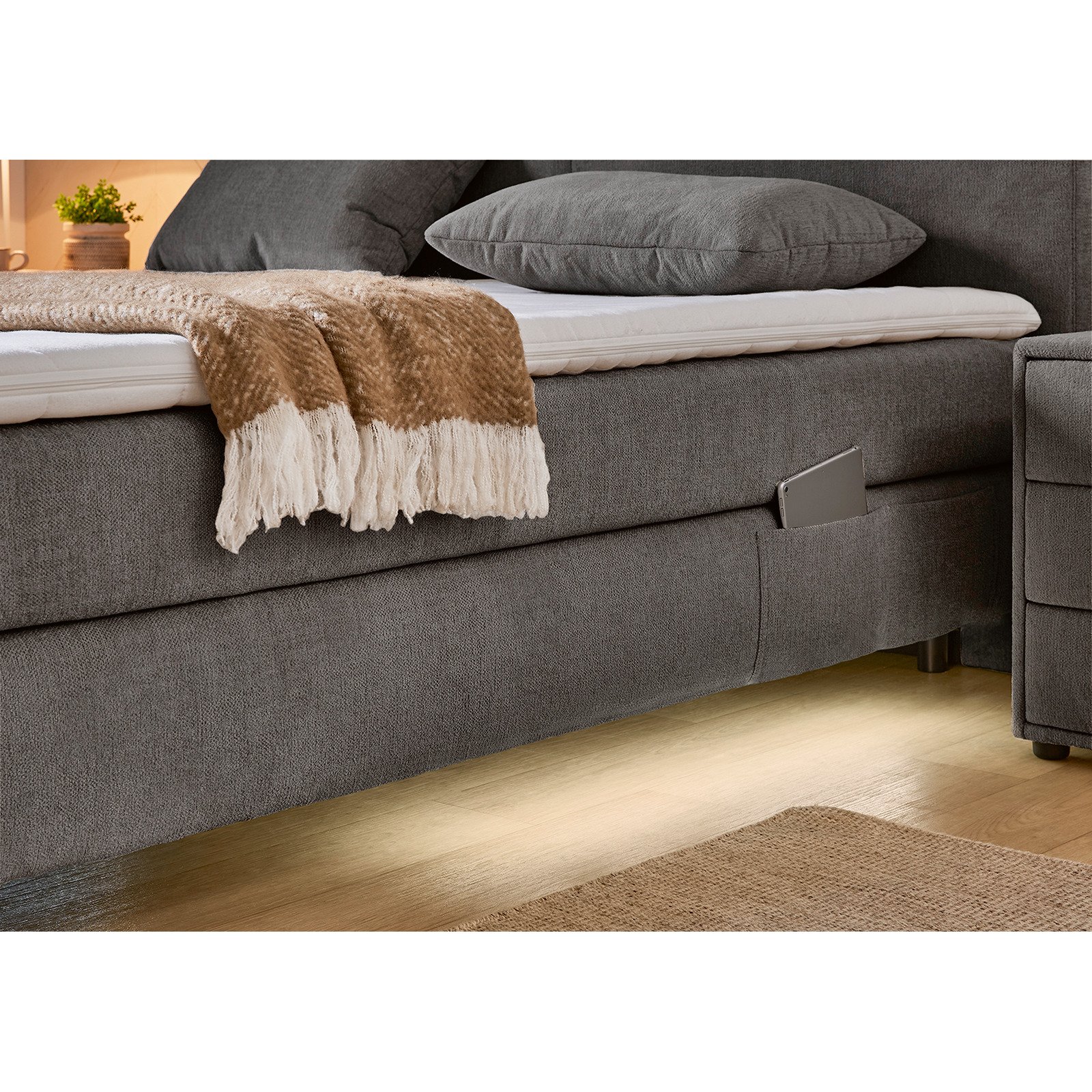 Boxspringbett Kira, Stoff Chenille, 180 x 200 cm, mit LED-Unterflurbeleuchtung dunkelgrau