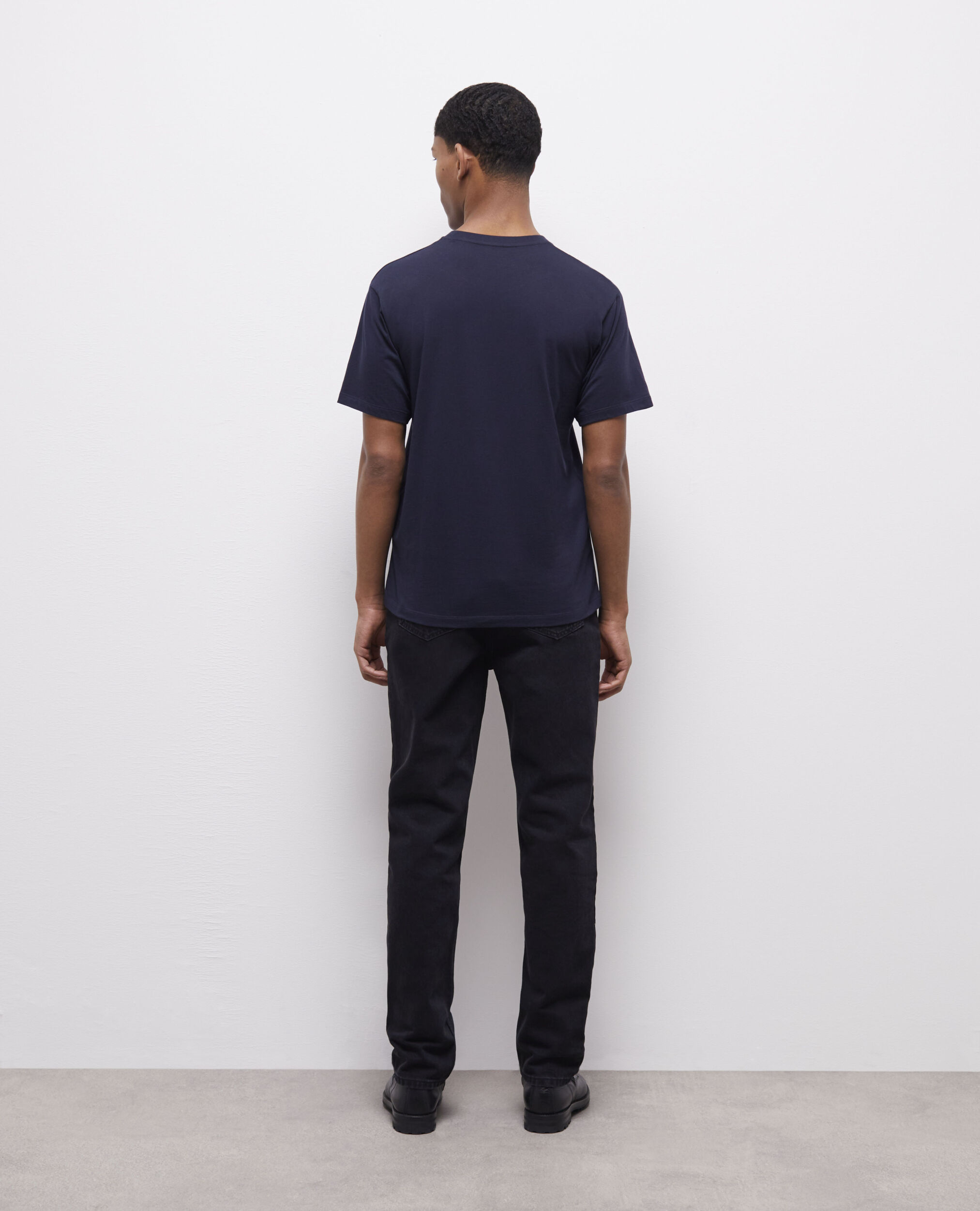 T-shirt bleu marine en coton imprimé