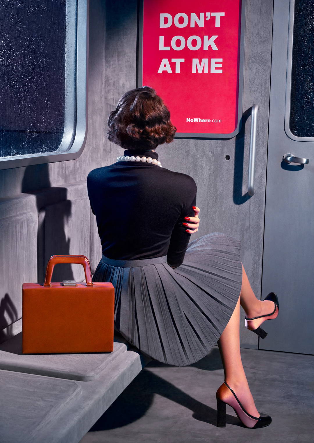 Don't look at me by Pol Kurucz - Limited Edition. Edition of: 100. Signed.
