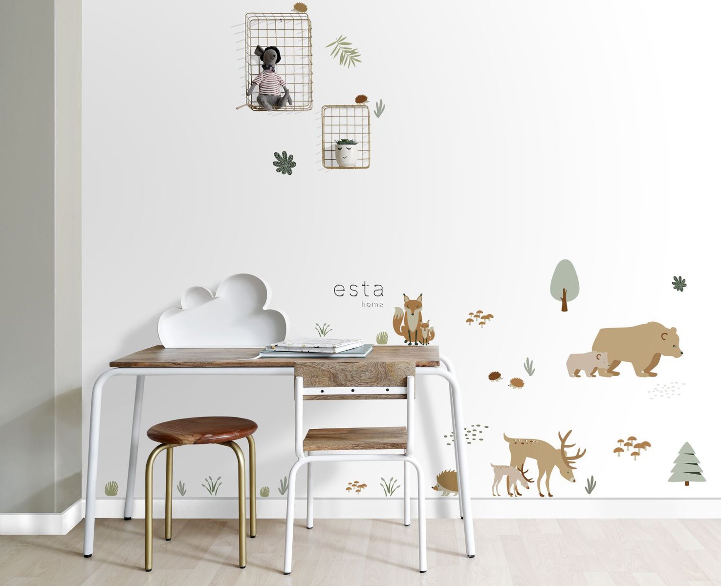 ESTAhome Muursticker Bos met Bosdieren Beige en Mintgroen - 47,5 cm x 66 cm - 156104