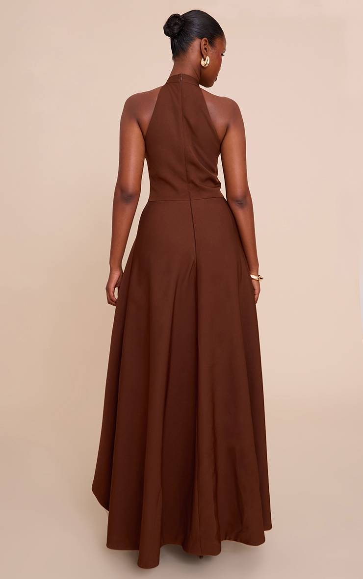 Chocolat Robe Longue Tissée Dos Nu À Encolure Américaine Avec Sous-jupe Plissée