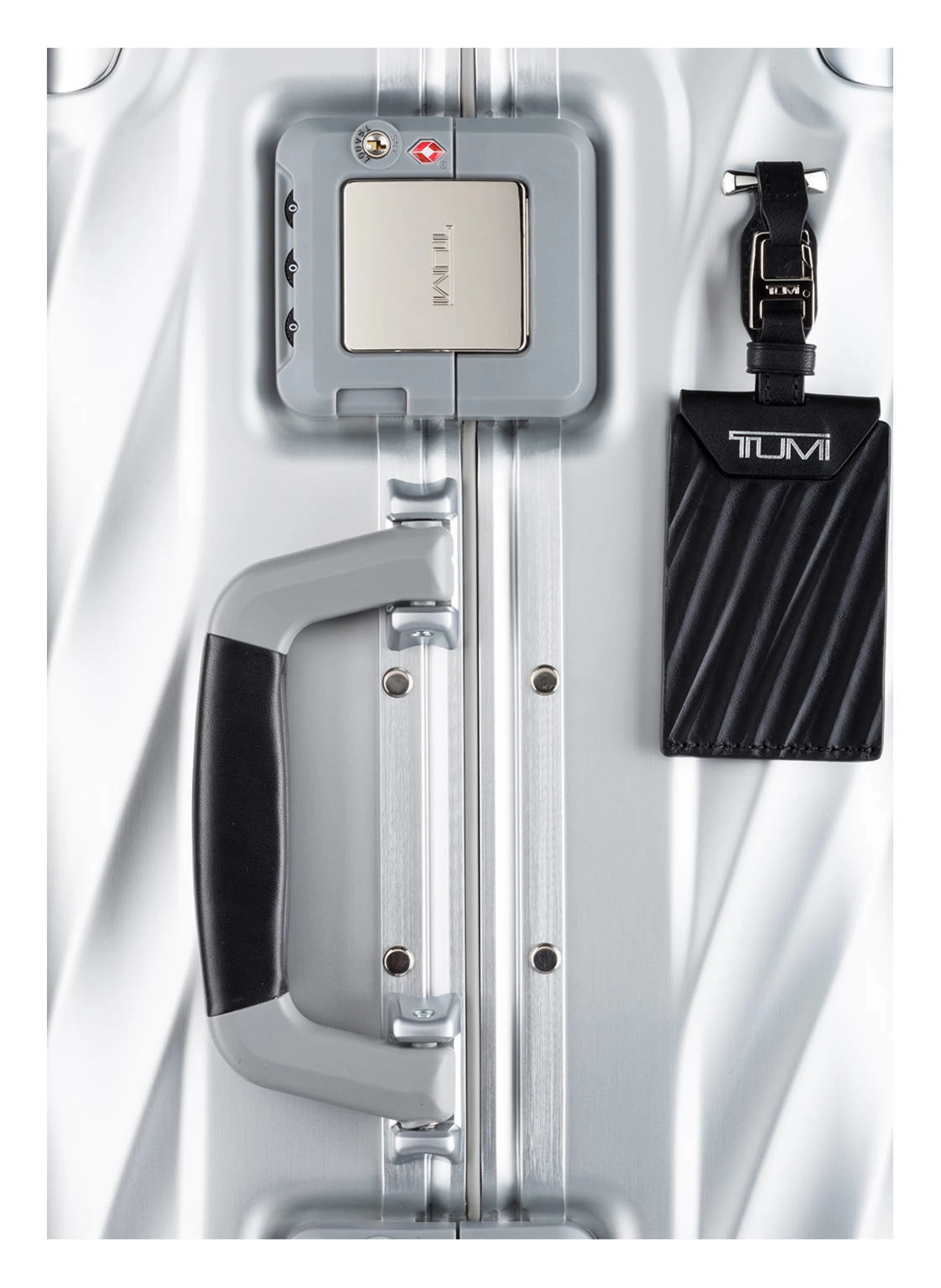 TUMI 19 DEGREE ALUMINIUM Trolley