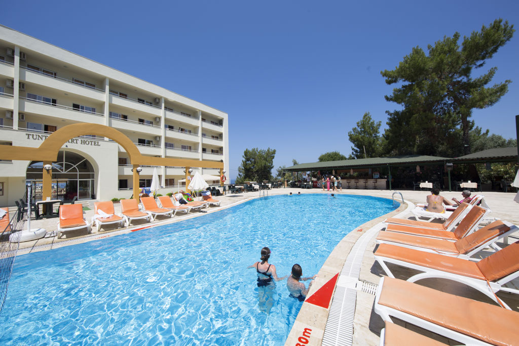 Fly & Go Tuntas Family Suites Logies - Appartement