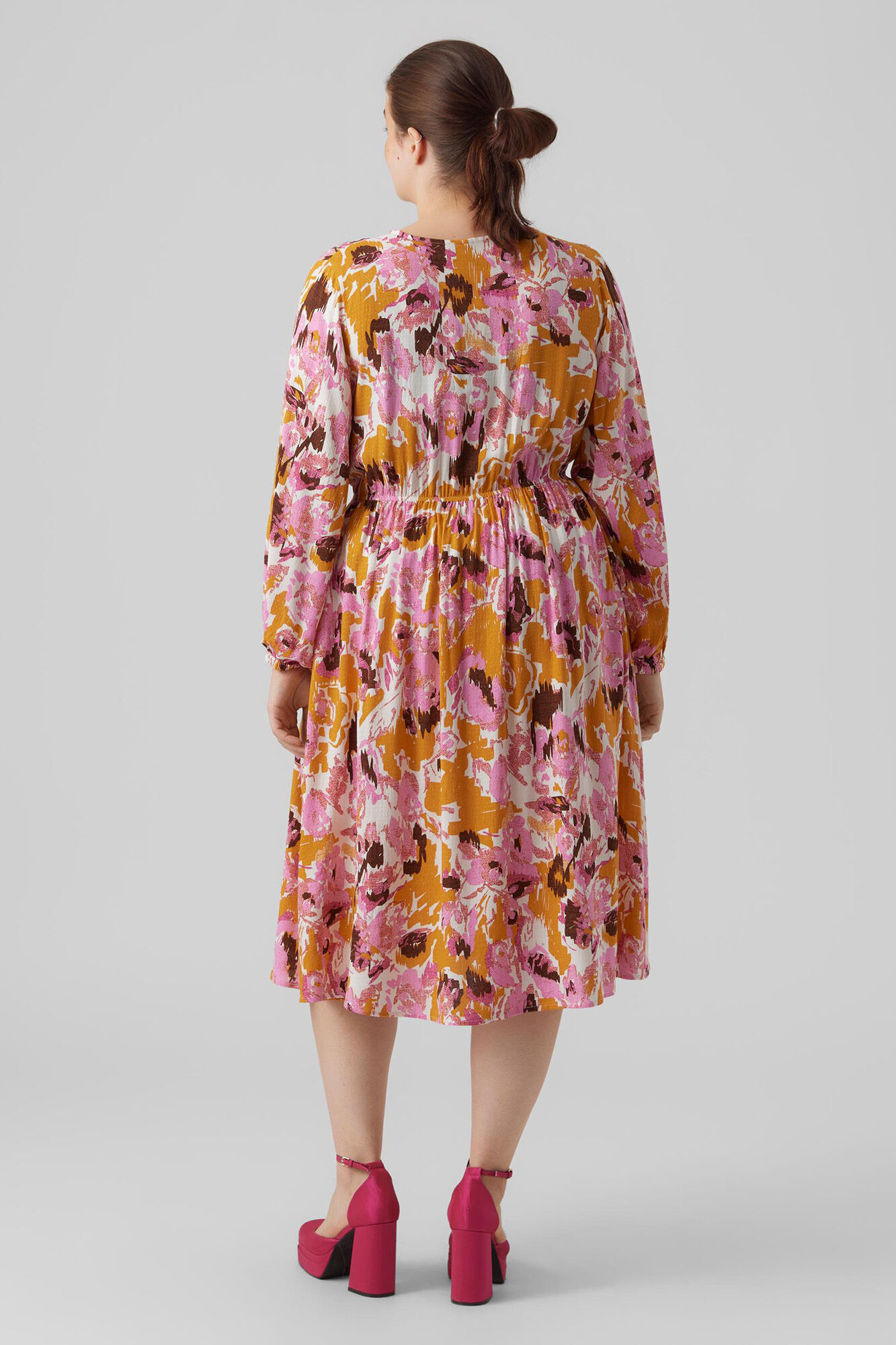 Vestido midi plus size - Laranja