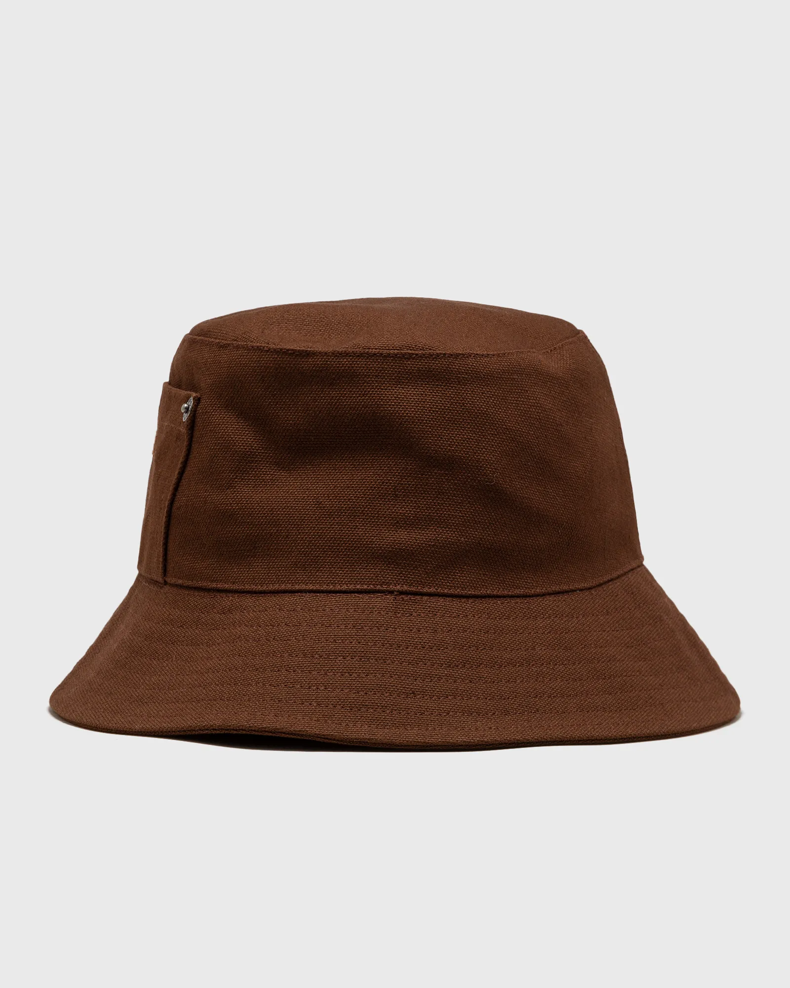 A.P.C. bob thais