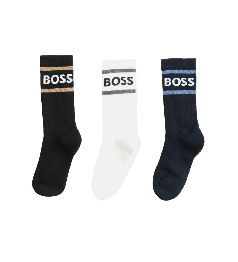 Pacote com 3 pares de meias BOSS com listras brancas e pretas com o logotipo da marca.