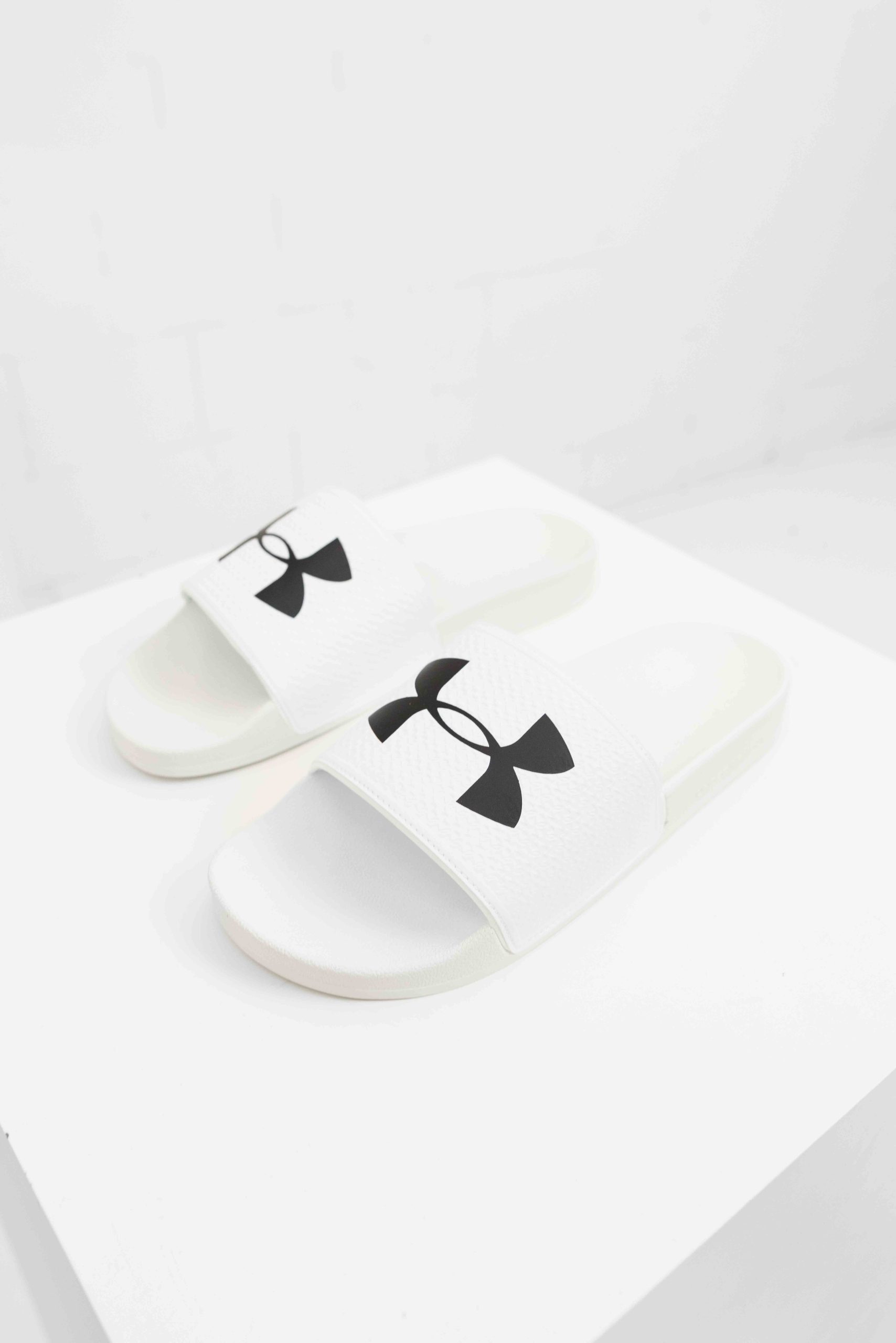 Under Armour ARMR Slippers Heren Wit