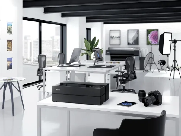 Epson SureColor SC-P700 - Printer - farve - blækprinter - A3 Plus - 5760 x 1440 dpi - kapacitet: 120 ark - Wi-Fi(ac), USB vært, USB 3.0, LAN