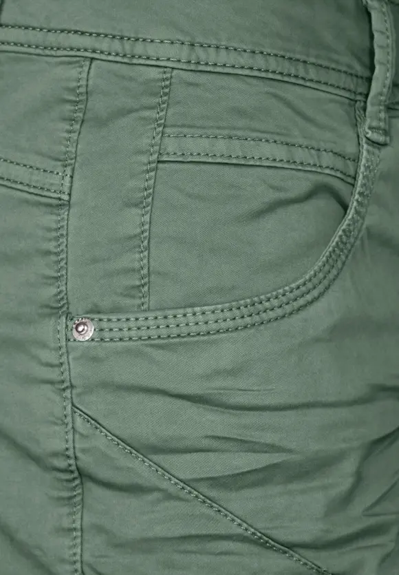 Casual Fit Hose - raw salvia green