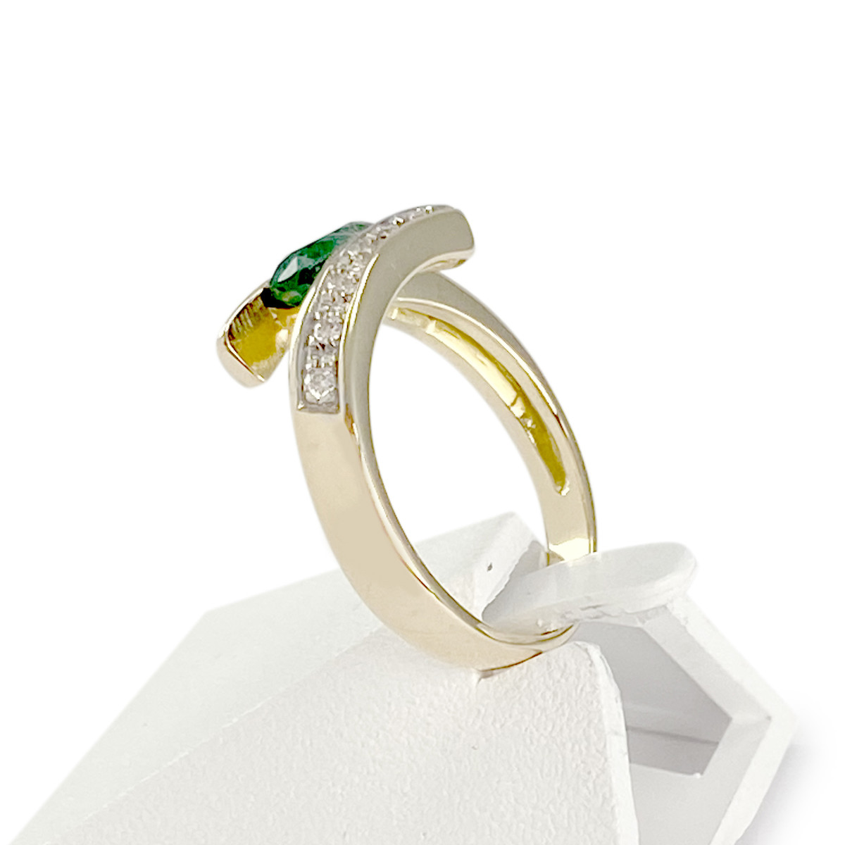 Bague d'occasion or 750 jaune diamants émeraude