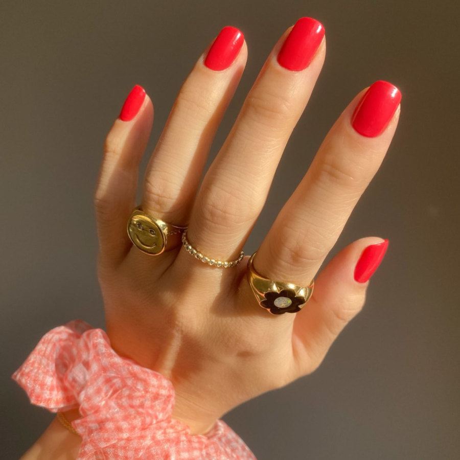 CND VINYLUX Long Wear Polish Lobster Roll #122 15ml