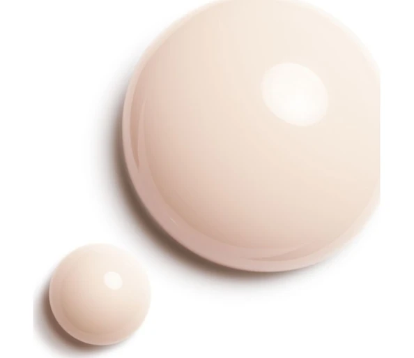 CHANEL LA BASE CAMÉLIA La base fortifiante, protectrice et lissanteCamelia