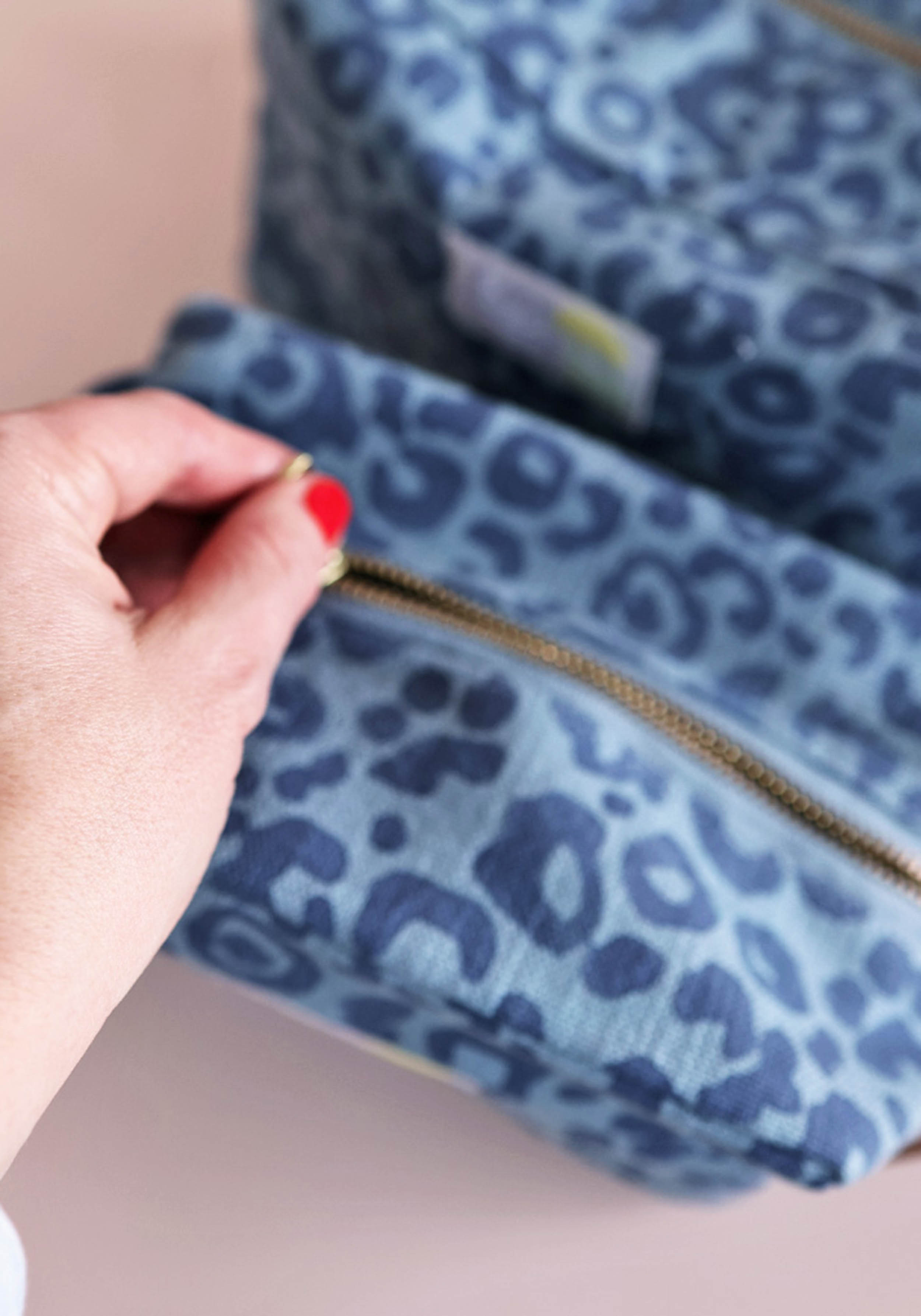 Lili Pepper Necessaire Blockprint Leo Blue