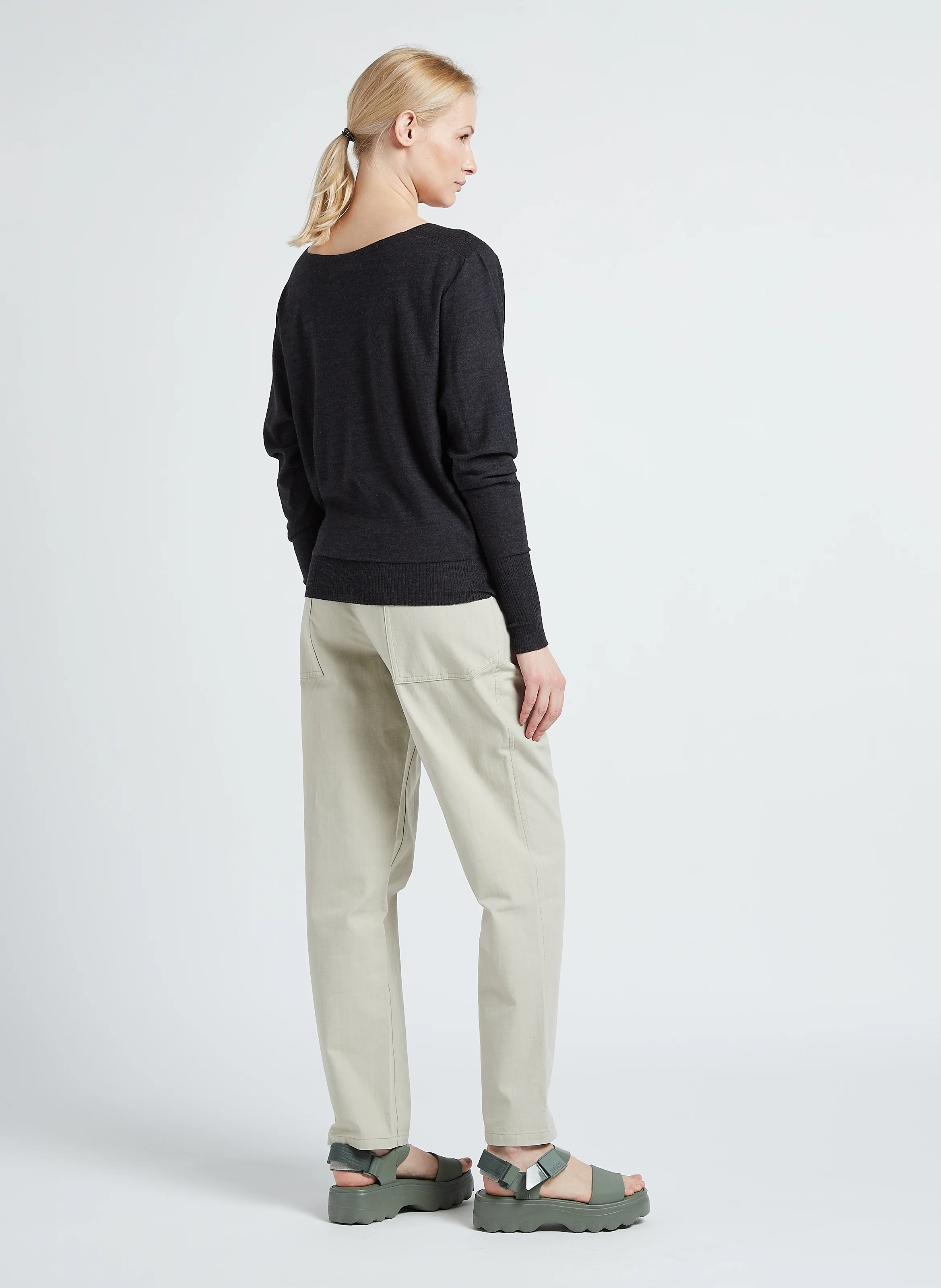TABIS - Pull ample col V en laine| Gris