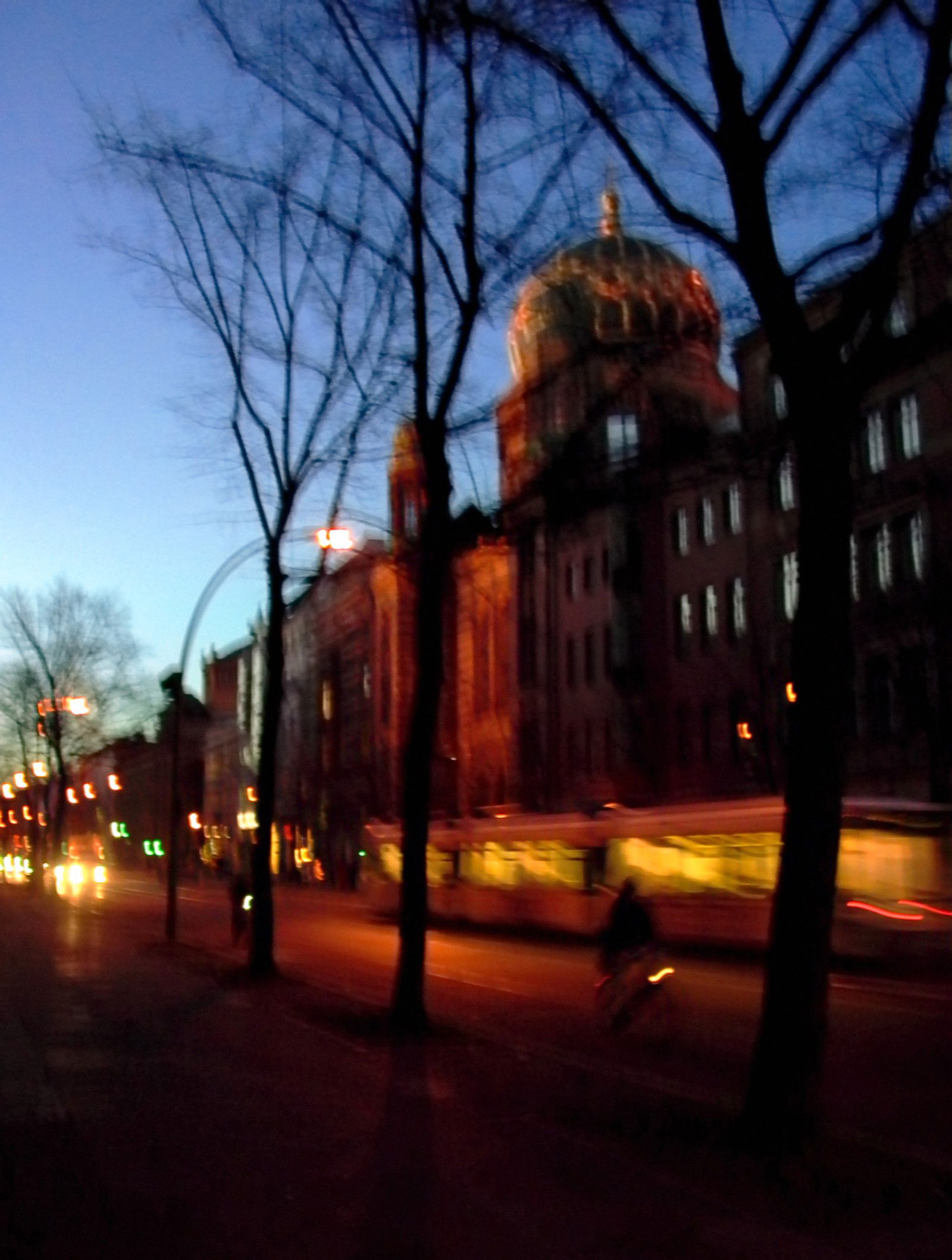 Synagoge by Robert Lebeck - Limited Edition. Edition of: 100. Signed.