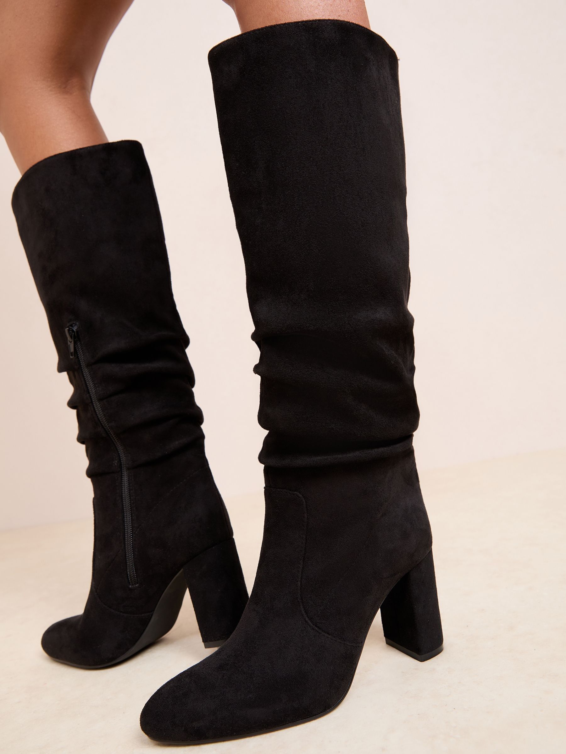 Zwart - Friends Like These Ruched Block Heel Knee High Long Faux Suede Boots